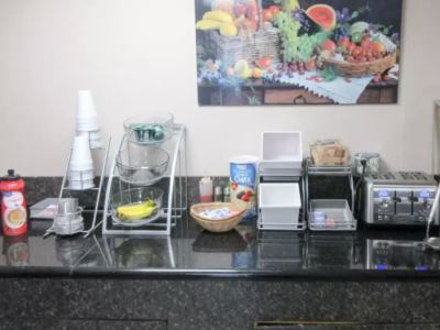 Rodeway Inn 몽고메리 외부 사진